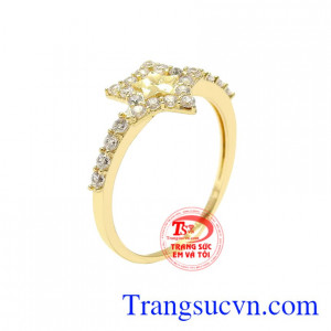 Nhẫn nữ ngôi sao xinh xắn được chế tác tinh tế mang đến một sản phẩm hoàn hảo.