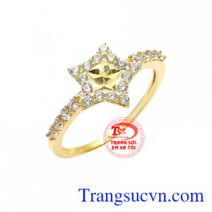 Lấy cảm hứng từ đó các nhà chế tác hoàn kim đã tạo nên một sản phẩm hoàn mỹ và thanh tú.