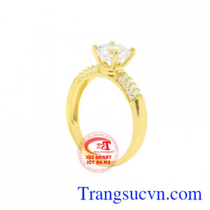 Trang sức vàng từ lâu đã được ưa chuộng dùng để làm đẹp hay để tích trữ.