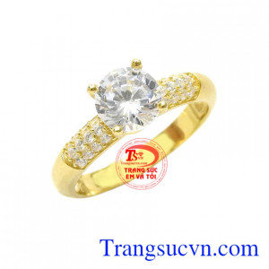 Và nhẫn vàng là một trong những lựa chọn hàng đầu vừa mang lại vẻ xinh yêu vừa mang lại giá trị về vật chất.
