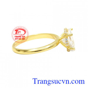 Nhẫn nữ vàng màu độc đáo tinh tế.
