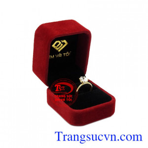 Nhẫn nữ vàng màu độc đáo