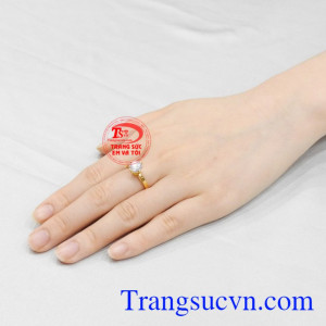 Nhẫn nữ vàng màu duyên dáng