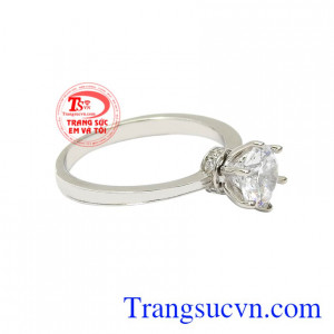 Nhẫn nữ vàng trắng rạng ngời thanh toán an toàn.