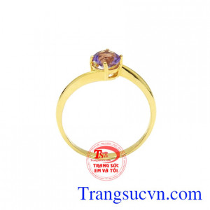 Thạch anh tím giúp cải thiện sức khỏe cho người dùng như tăng khả năng tập trung, giảm căng thẳng và điều trị mất ngủ.