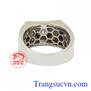 Nhẫn vàng trắng nam giới chất lượng.