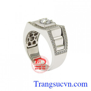 Nhẫn nam vàng tây hiện đang là trang sức xu hướng dành cho phái mạnh.