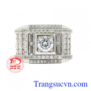 Ngày nay, những sản phẩm trang sức dành cho nam giới đang rất được ưa chuộng, đặc biệt là nhẫn. Nhẫn vàng trắng nam thành công