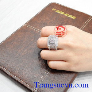 Nhẫn vàng trắng nam thành công nhận giao hàng trên toàn quốc, bảo hành uy tín.