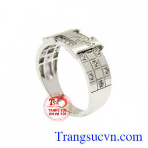 Nhẫn vàng trắng nam tính đẹp thiết kế đơn giản thể hiện được cá tính người dùng.
