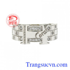 Những chi tiết hài hòa tạo nên một sản phẩm tinh tế, đậm chất quý ông. Nhẫn vàng trắng nam tính đẹp