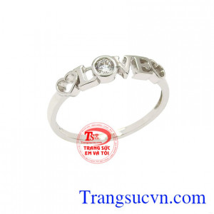 Nhẫn vàng trắng nữ tình yêu là món quà ý nghĩa dành tặng tới phái đẹp. 