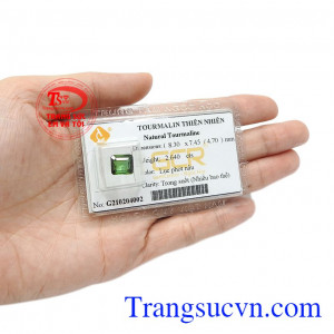 Tourmaline là loại đá có thể tích điện, nó tạo ra các ion âm và tia hồng ngoại xa có lợi cho sức khỏe con người. Tuamalin thiên nhiên kiểu đẹp