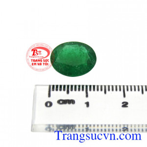 Viên Emerald thiên nhiên chất lượng đẹp.