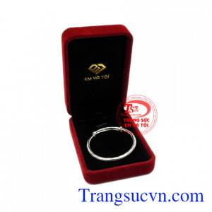 Vòng bạc trẻ em đáng yêu