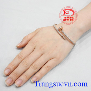 Vòng tay đinh vàng hồng cá tính