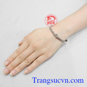 Vòng tay nữ phong cách