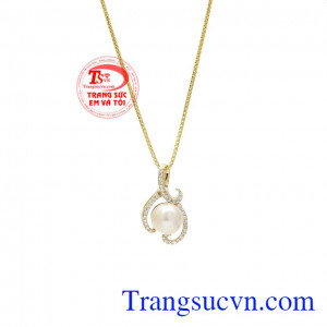 Bộ mặt dây ngọc trai quyến rũ bảo hành chu đáo.