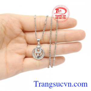 Bộ mặt vàng trắng hoàn mỹ