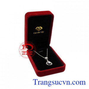 Bộ mặt vàng trắng thanh tú