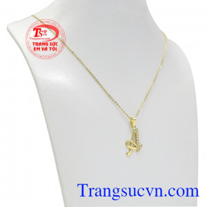 Bộ trang sức chữ A tinh tế đang là xu hướng được rất nhiều khách hàng lựa chọn.