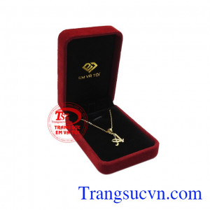 Bộ trang sức chữ A tinh tế