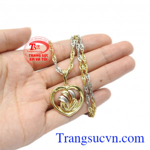Sản phẩm có thể đặt chế tác theo yêu cầu, giao hàng toàn quốc, bảo hành chu đáo. Bộ trang sức hạnh phúc vàng tây