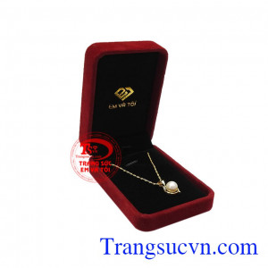 Bộ trang sức ngọc trai nữ tính