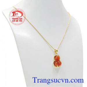 Bộ trang sức tỳ hưu jadeite bình an là món quà ý nghĩa để dành tặng tới người phụ nữ của bạn. 