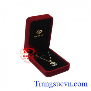 Bộ trang sức vàng tây hoàn hảo nhận đặt chế tác theo yêu cầu.