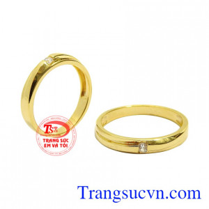 Cặp nhẫn cưới vàng đảm bảo chất lượng.