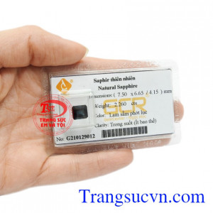 Sản phẩm thường được gắn trên các trang sức như nhẫn, mặt dây, hoa tai để tăng thêm phần sang trọng cho người đeo.