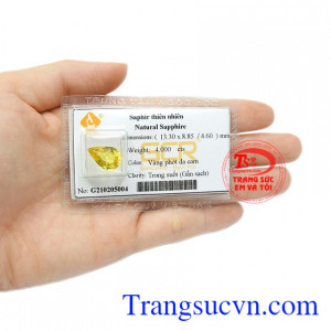 Do đó đá sapphire vàng là lựa chọn hoàn hảo, hợp phong thủy dành cho những mang mệnh Thổ và Kim.