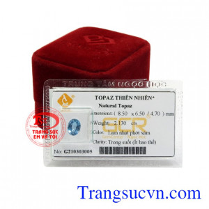 Đá Topaz hay còn gọi là đá hoàng ngọc viên đá biểu tượng cho sự thông minh, sắc đẹp cho người sở hữu.