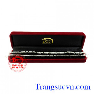 Dây chuyền bạc nam ấn tượng