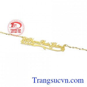 Dây chuyền chữ dễ thương tinh tế.