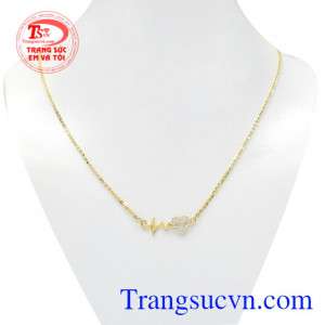 Dây chuyền vàng nhịp đập trái tim là sản phẩm mới hiện đang là xu hướng trang sức gần đây.
