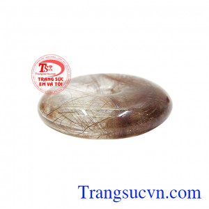Nguồn năng lượng từ đá thạch anh tóc nâu giúp tập trung trí tuệ, cải thiện trí nhớ và đưa ra những quyết định đúng đắn. Đồng xu thạch anh tóc an nhiên