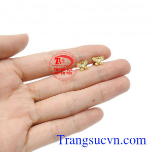Bạn cũng có thể dành tặng đôi hoa tai này cho người phụ nữ của bạn trong dịp đặc biệt. Hoa tai hồ điệp dễ thương