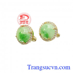 Jadeite hay còn gọi là ngọc cẩm thạch là viên đá quý được nhiều người yêu thích và biết đến với nhiều lợi ích về phong thủy và sức khỏe.
