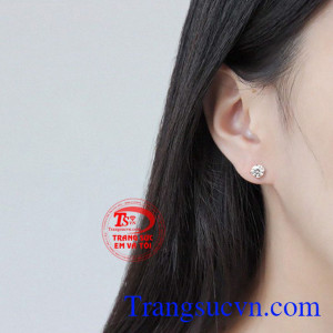Sản phẩm có thể đặt chế tác theo yêu cầu. Hoa tai moissanite trang nhã