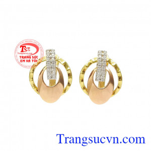 Hoa tai nữ quý phái