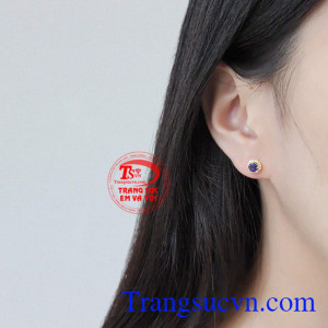 Hoa tai nữ Sapphire nhỏ xinh chất lượng.
