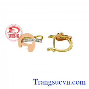 Hoa tai nữ thời trang được bảo hành uy tín, giao hàng toàn quốc.