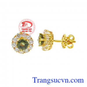 Vì vậy đôi hoa tai này có lẽ sẽ là món quà đầy ý nghĩa và bất ngờ để dành tặng cho người thân thương.