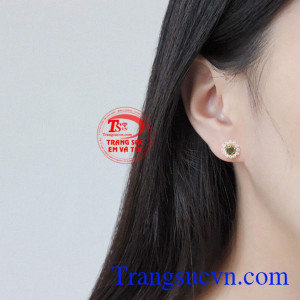 Hoa tai Sapphire thanh tú tinh tế.