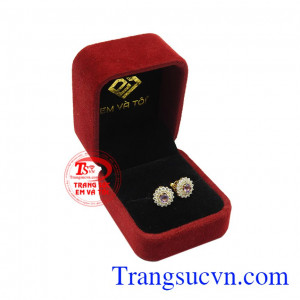 Hoa tai thạch anh tím nữ tính xinh xắn.