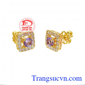 Đá thạch anh tím là biểu tượng cho tâm trí sáng suốt minh mẫn, sự điềm tĩnh mang đến tài lộc cho người dùng.