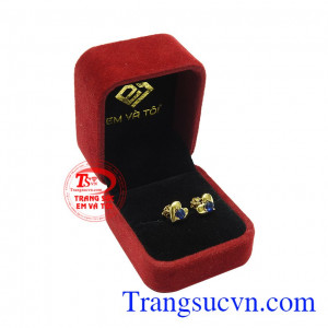 Hoa tai trái tim Sapphire đẹp tinh tế.