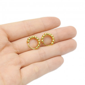 Hoa tai vàng tây nhỏ xinh tinh tế.